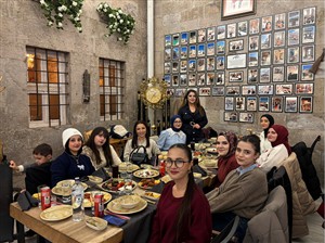 Üniversite Öğrencilerinden Somut Olmayan Kültürel Mirasa Anlamlı Katkı: İftar Geleneği Yaşatıldı.