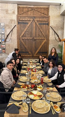 Üniversite Öğrencilerinden Somut Olmayan Kültürel Mirasa Anlamlı Katkı: İftar Geleneği Yaşatıldı.